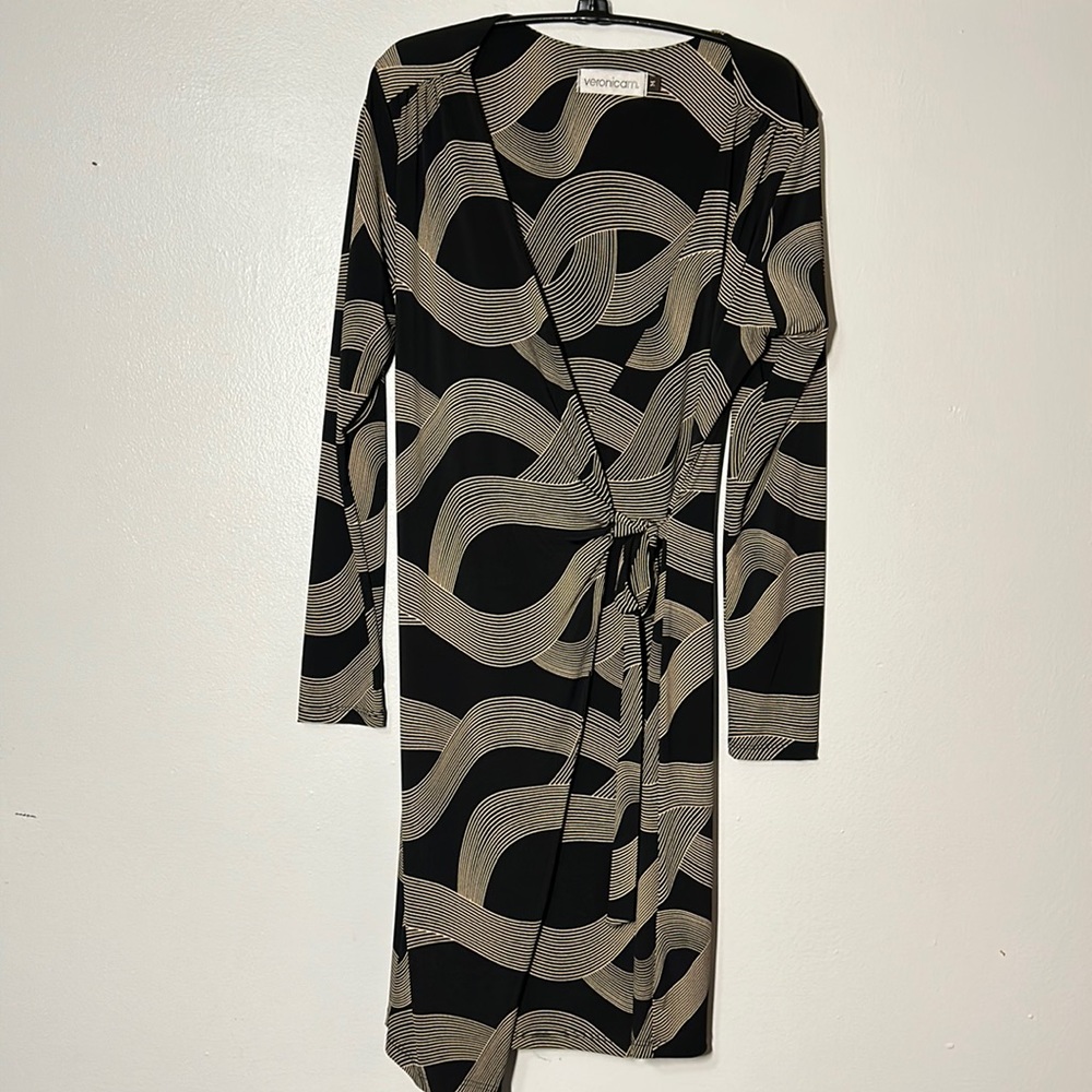 Veronicam Black & Gold Attached Wrap Style Long Sleeve Dress